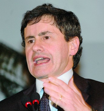 Maltempo, Roma: il governo difende Gabrielli, Alemanno allertato Maltempo, Roma: il governo difende Gabrielli, Alemanno allertato