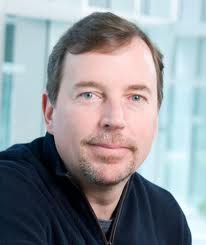 Yahoo!: guai per il Ceo Scott Thompson, non ha la laurea in informatica Yahoo!: guai per il Ceo Scott Thompson, non ha la laurea in informatica