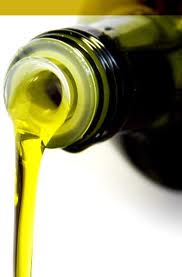 Olio adulterato: sgominata organizzazione dedita alla distribuzione e al commercio Olio adulterato: sgominata organizzazione dedita alla distribuzione e al commercio