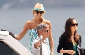 George Clooney e Stacey Keibler: un'indimenticabile vacanza sulle sponde del lago di Como George Clooney e Stacey Keibler: un'indimenticabile vacanza sulle sponde del lago di Como