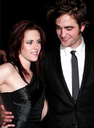 Kristen Stewart afferma di aver tradito Robert Pattinson, lui si sente umiliato Kristen Stewart afferma di aver tradito Robert Pattinson, lui si sente umiliato