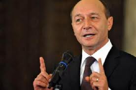 Romania: la sorte di Basescu è rimessa nelle mani del popolo, domani il referendum Romania: la sorte di Basescu è rimessa nelle mani del popolo, domani il referendum