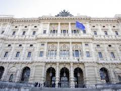 Dire a qualcuno "Non hai le palle" è reato, si rischia condanna e risarcimento dei danni Dire a qualcuno "Non hai le palle" è reato, si rischia condanna e risarcimento dei danni