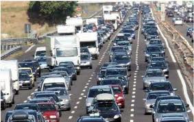 Auto in panne: 37enne lascia figli in auto per raggiungere area di servizio, denunciato Auto in panne: 37enne lascia figli in auto per raggiungere area di servizio, denunciato
