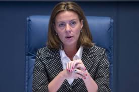Metodo Stamina: ministro Lorenzin firma decreto sull'avvio della sperimentazione